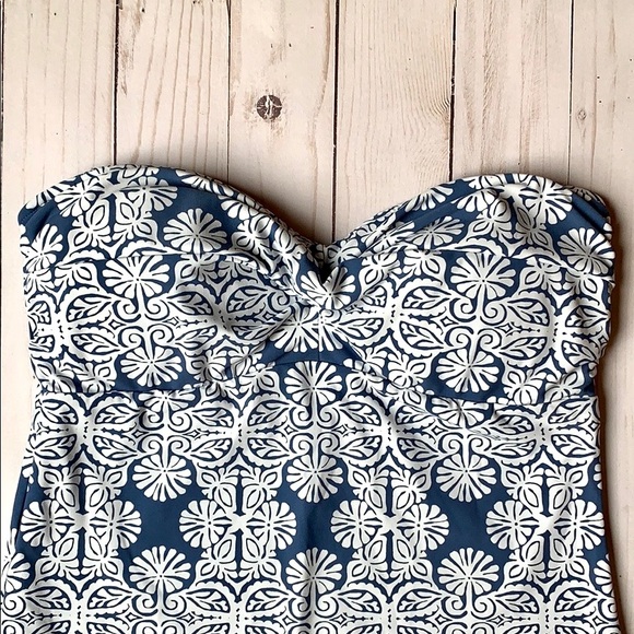 Vineyard Vines Mirrored Leaves One-piece Swimsuit - Picture 5 of 7